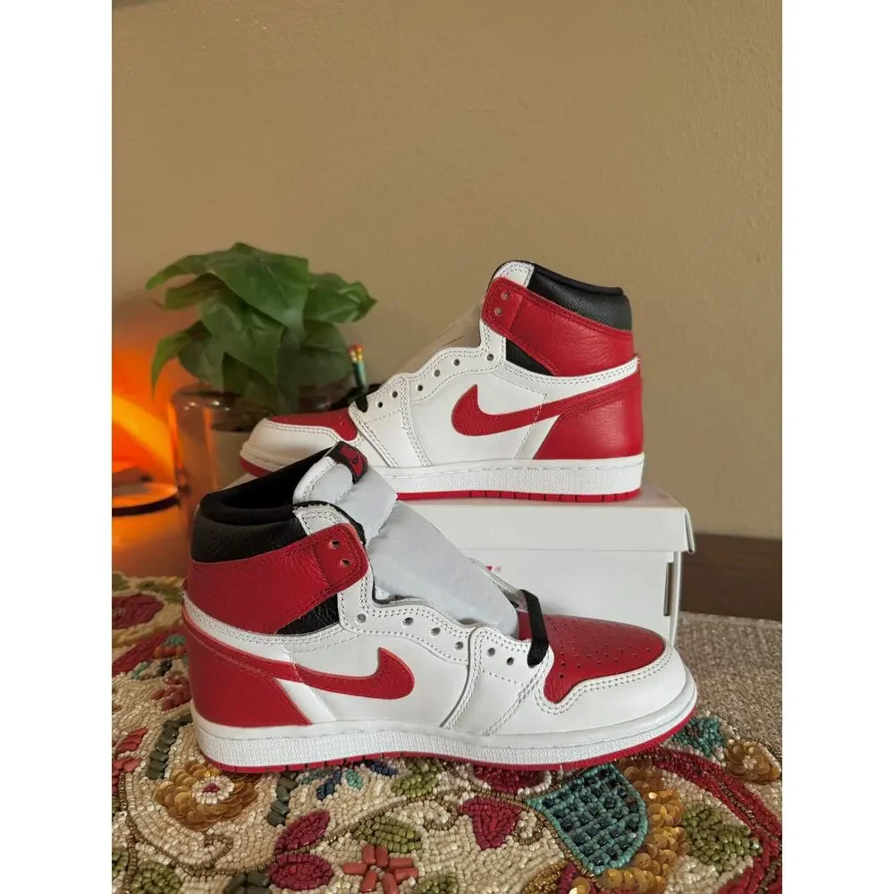 Jordan 1 Retro High OG Heritage White University Red Black Chicago 555088 161